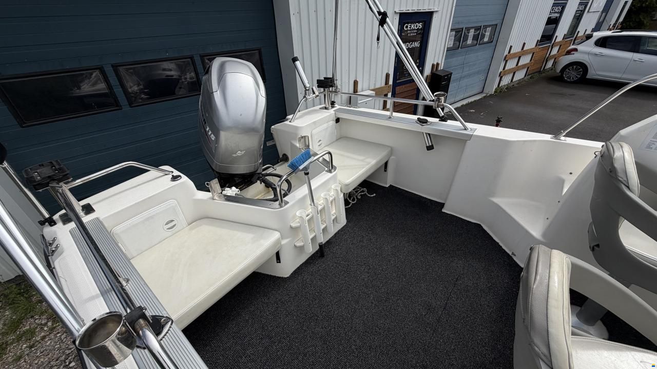 Bayliner Trophy