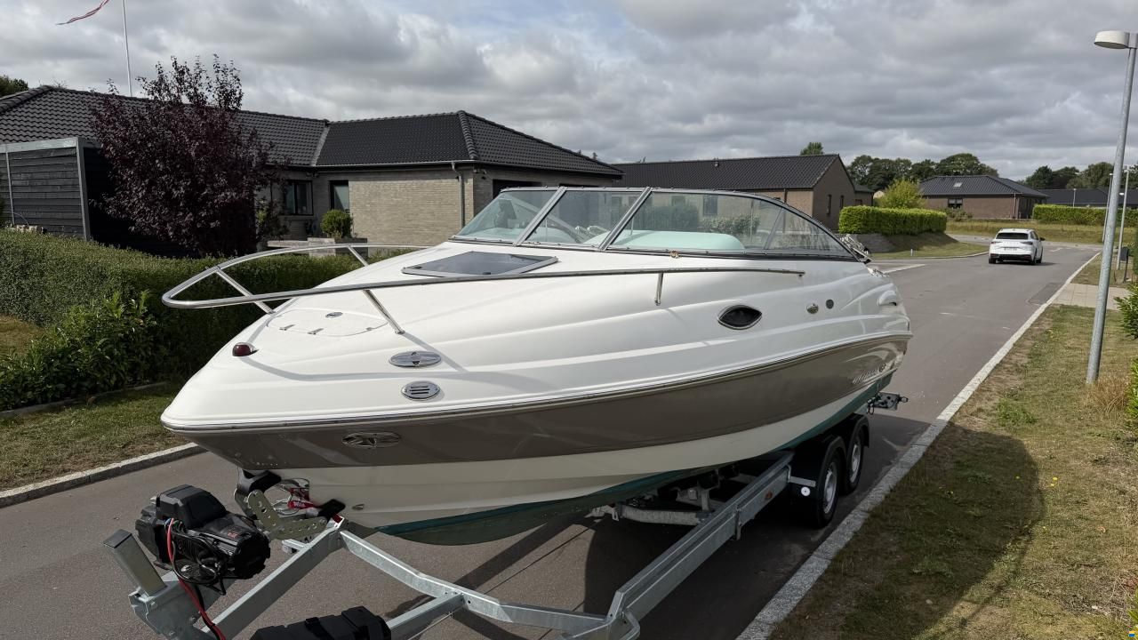 Chaparral 215 SSI