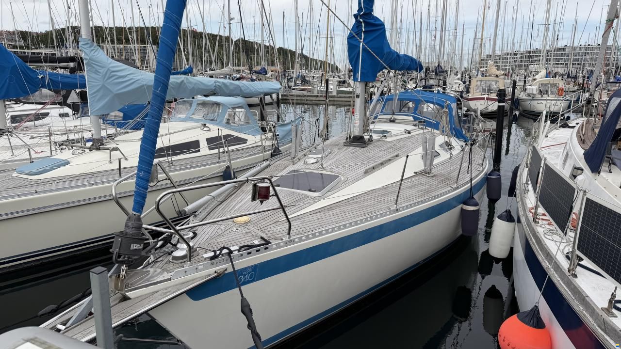 Sweden Yacht 340