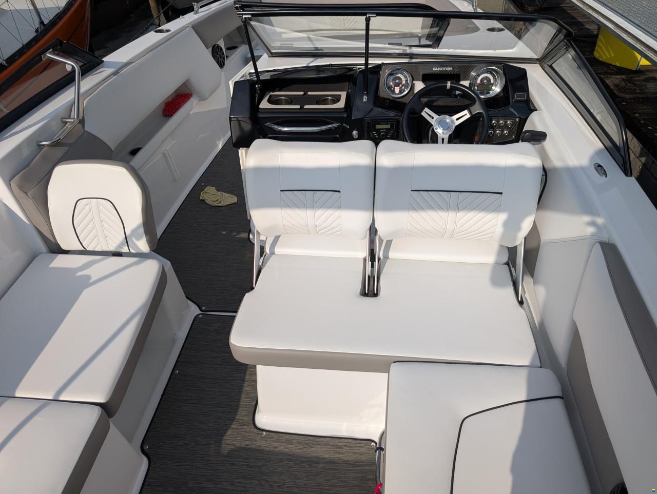 GLASTRON GTD 245 (Baujahr 2021)