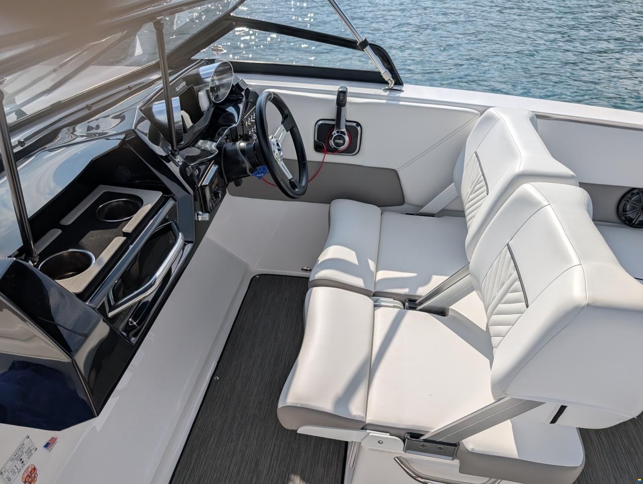 GLASTRON GTD 245 (Baujahr 2021)