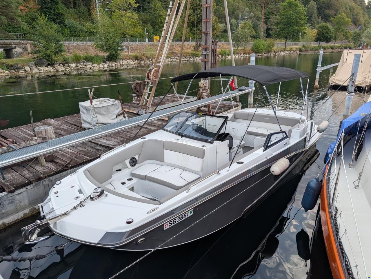 GLASTRON GTD 245 (Baujahr 2021)