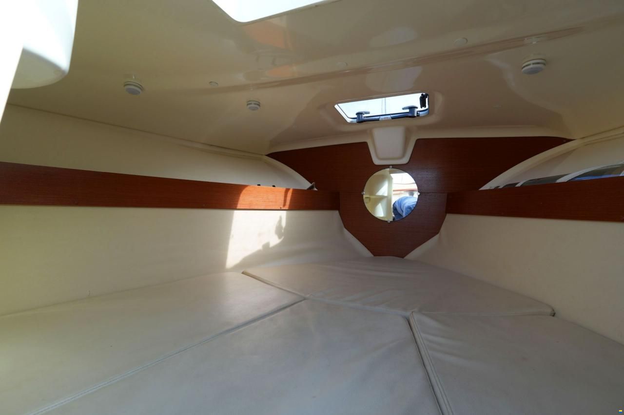 Jeanneau Runabout 755