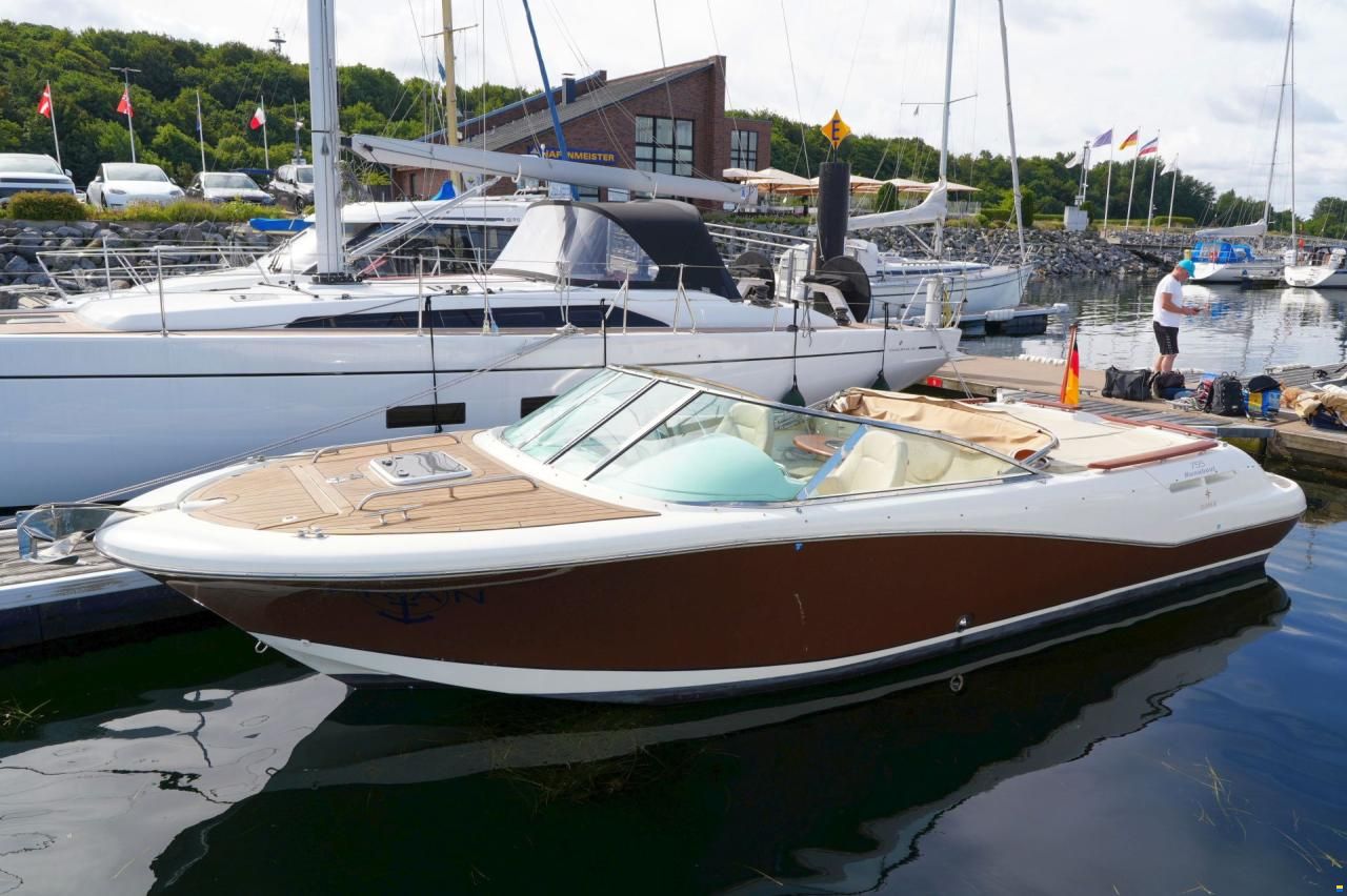 Jeanneau Runabout 755