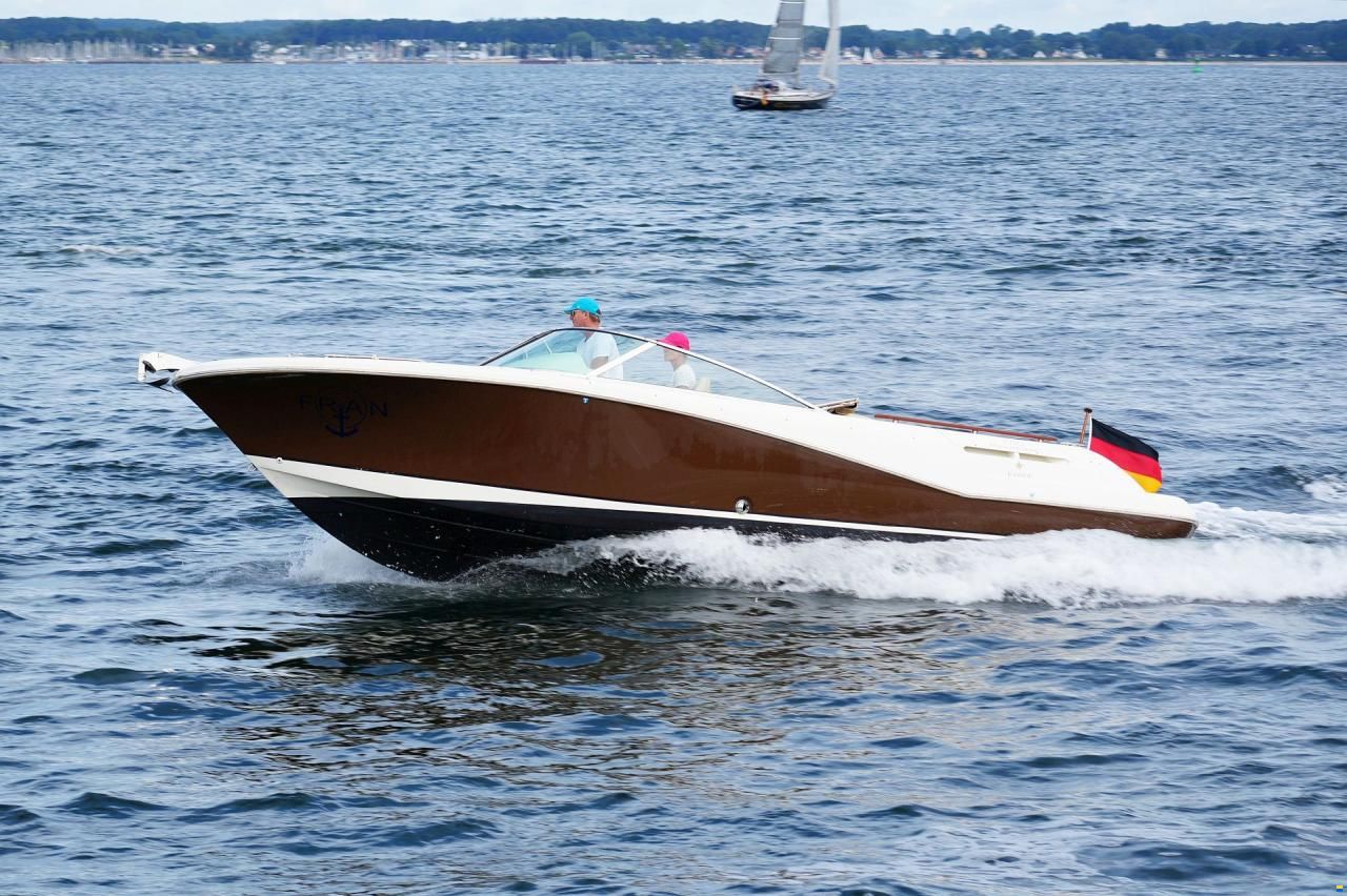 Jeanneau Runabout 755