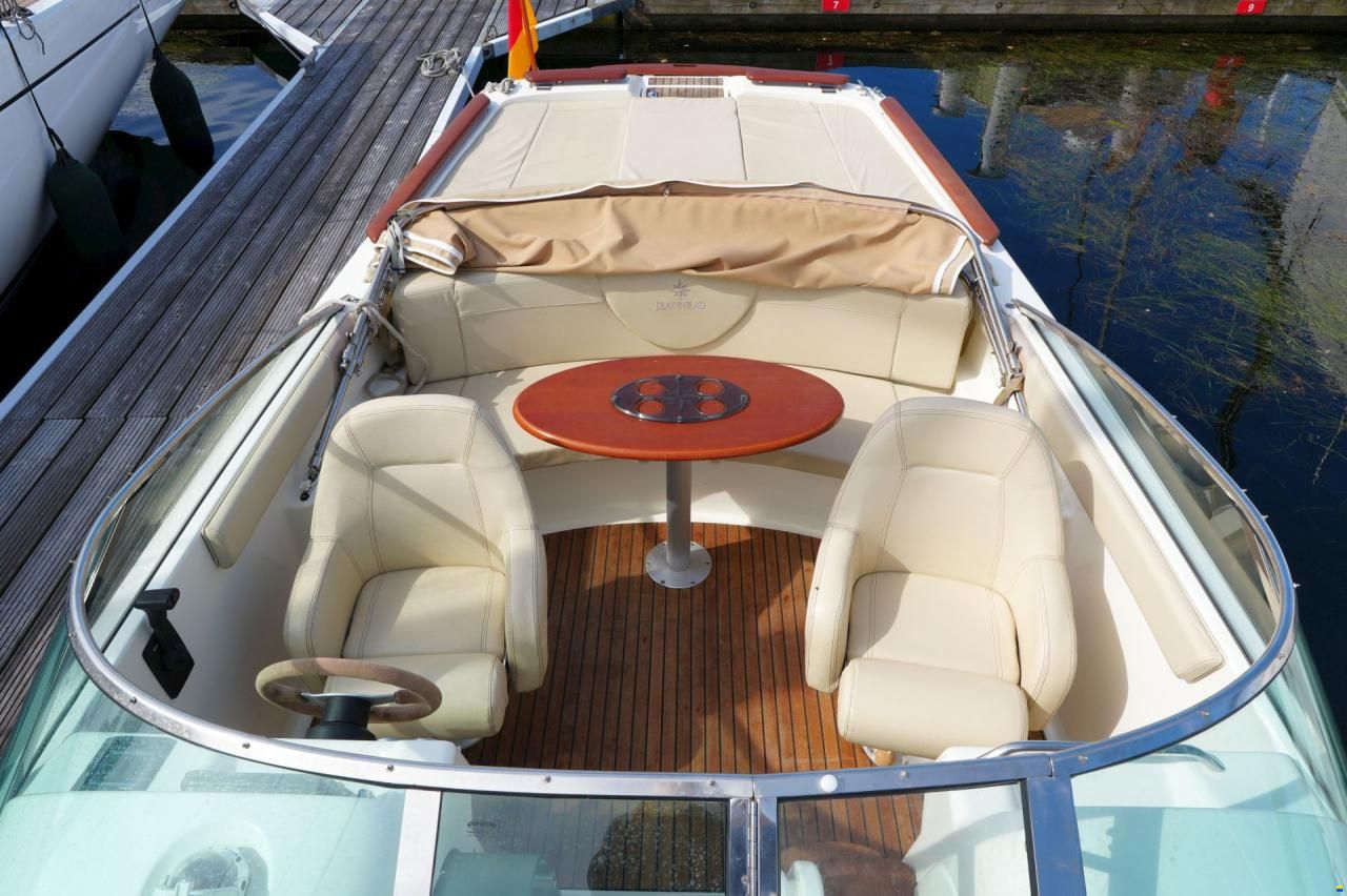Jeanneau Runabout 755