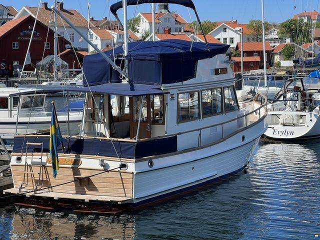 Grand Banks 32