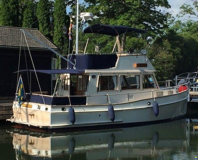 Grand Banks 32