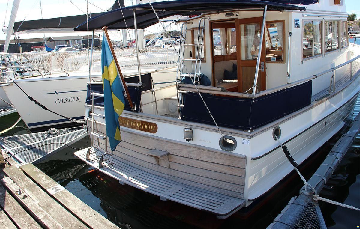 Grand Banks 32
