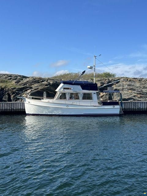 Grand Banks 32