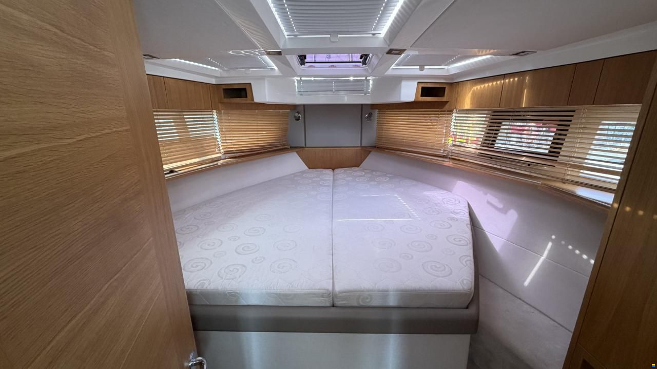 Galeon 370 HTC