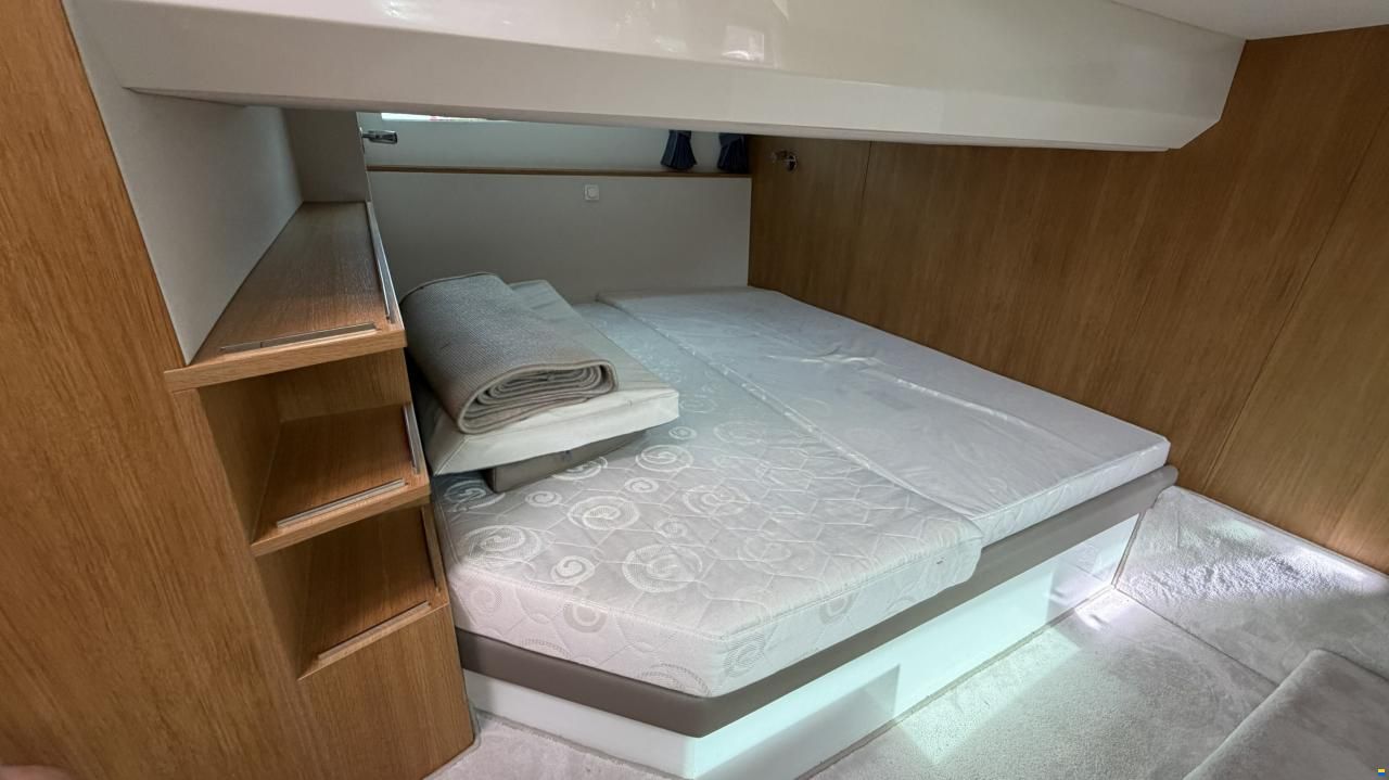 Galeon 370 HTC