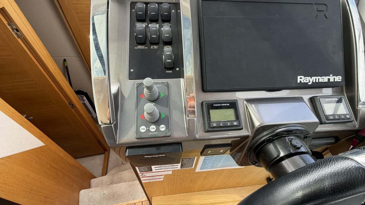 Galeon 370 HTC
