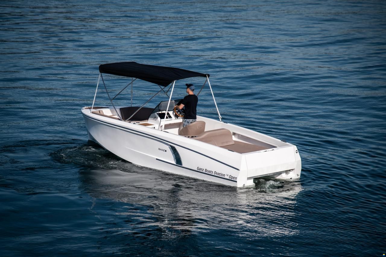 Ganz Boats Ovation 7.6 Open