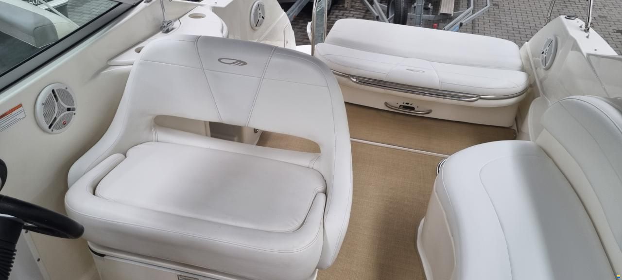 Maxum 2700 SE