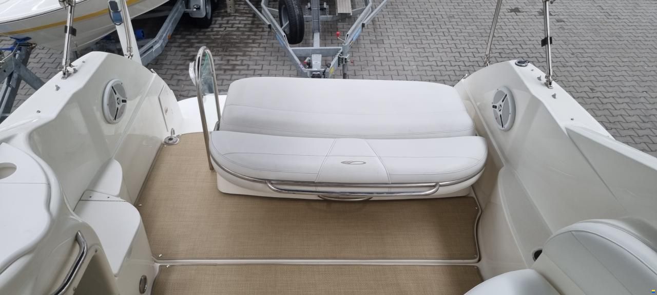 Maxum 2700 SE