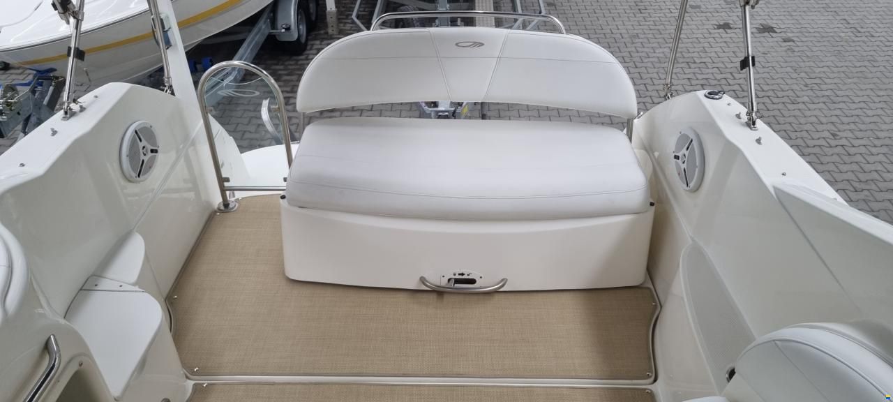 Maxum 2700 SE