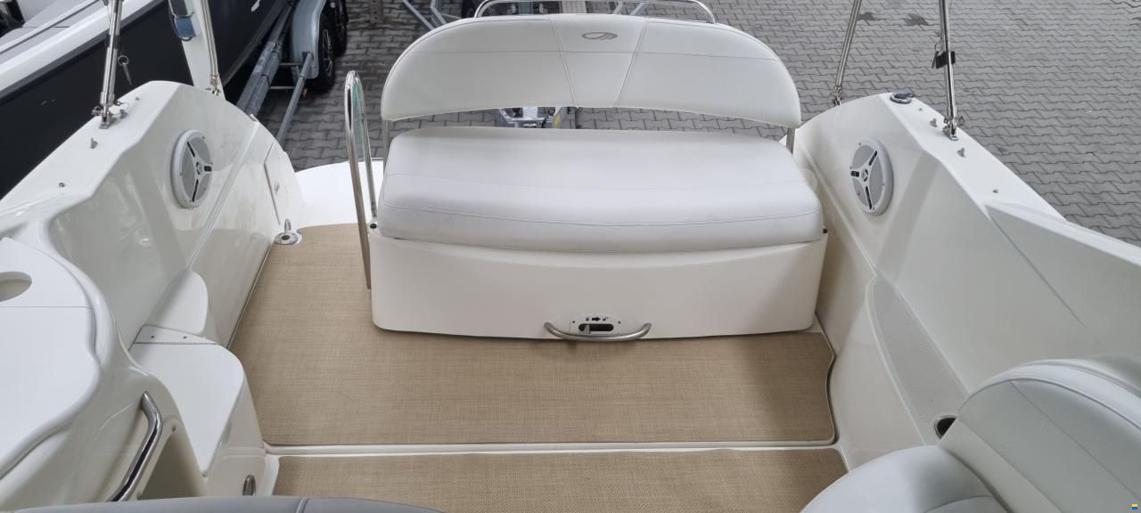 Maxum 2700 SE