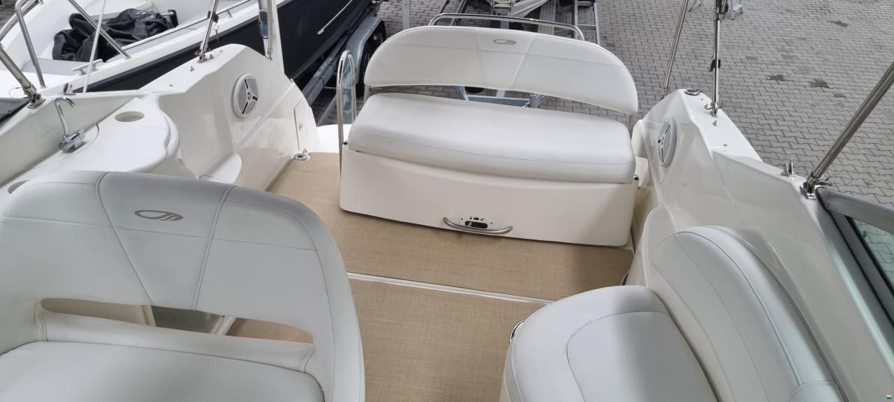 Maxum 2700 SE