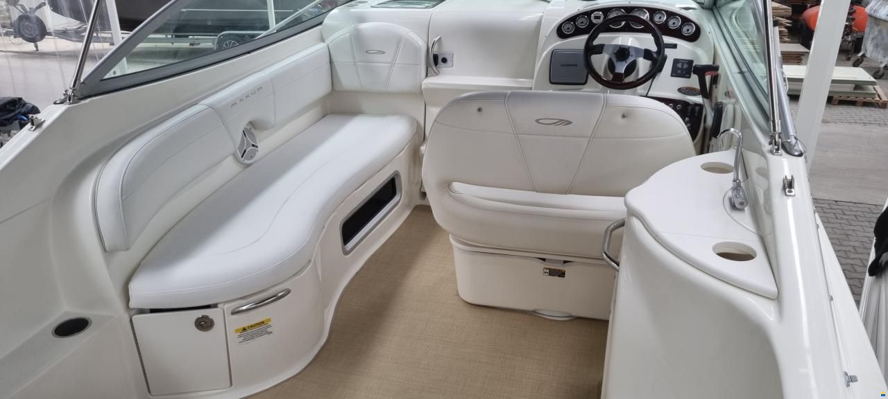 Maxum 2700 SE