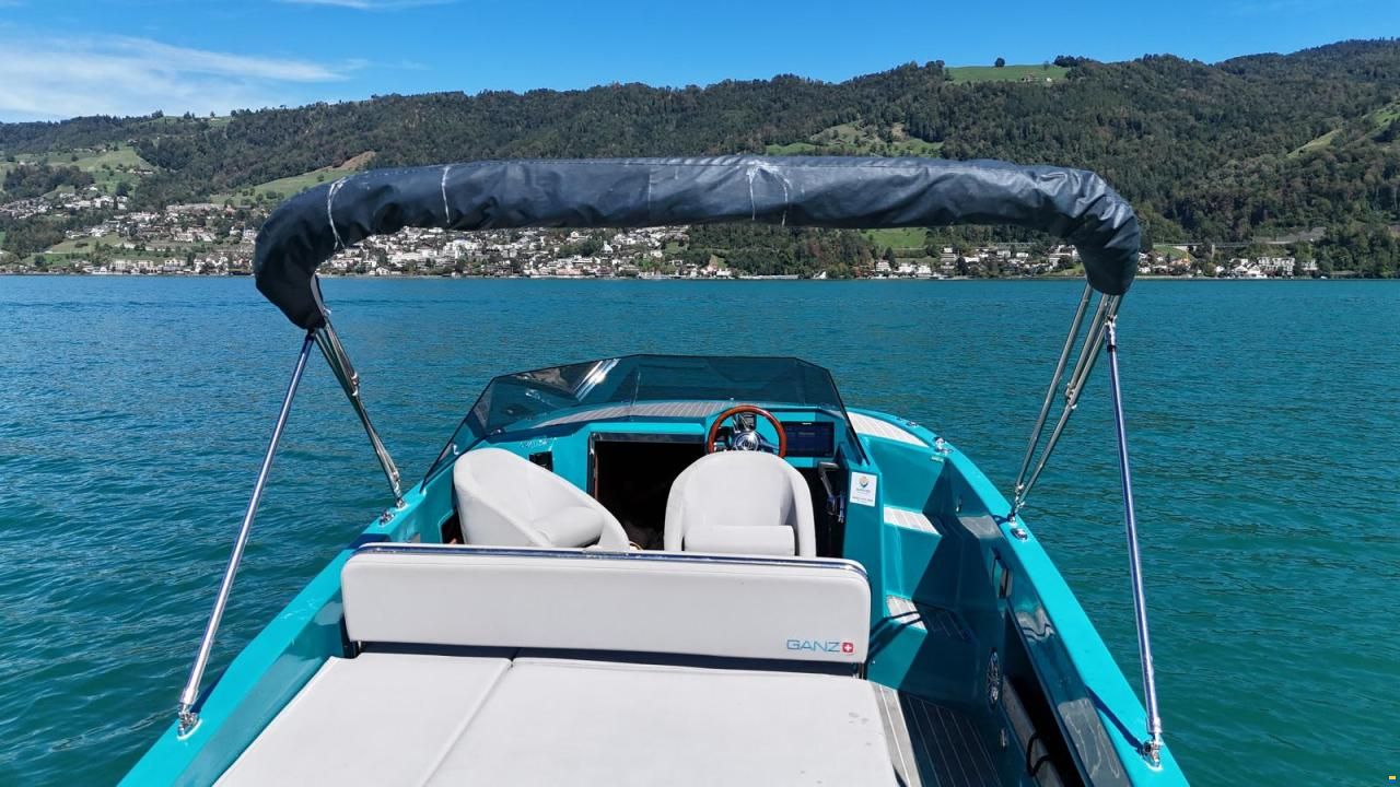Ganz Boats Ovation 6.8