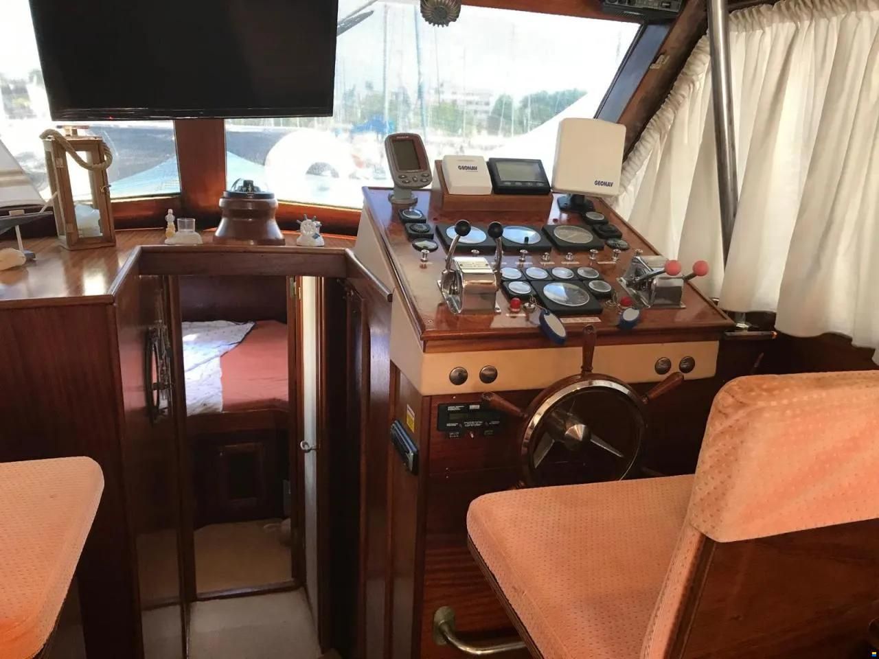 Versilcraft 37