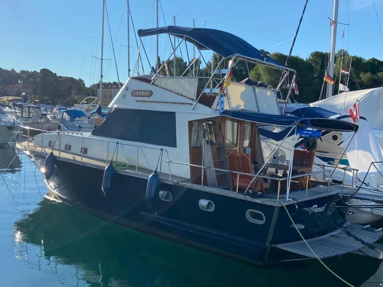 Versilcraft 37