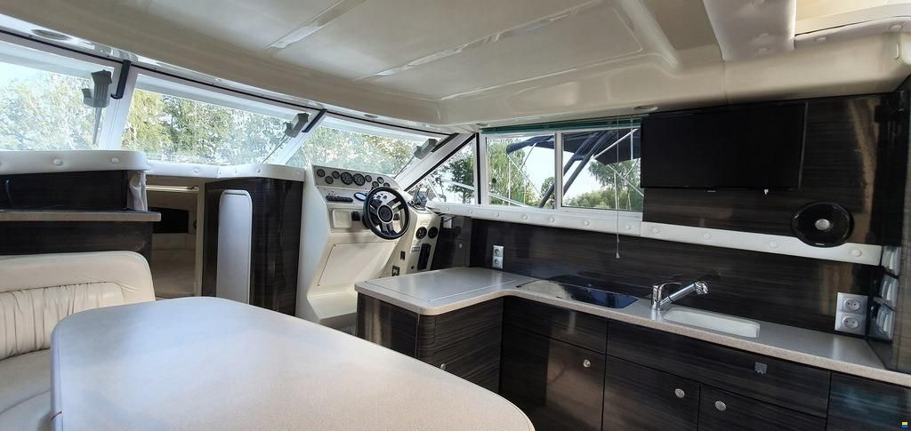 Silverton 312 Sedan Cruiser