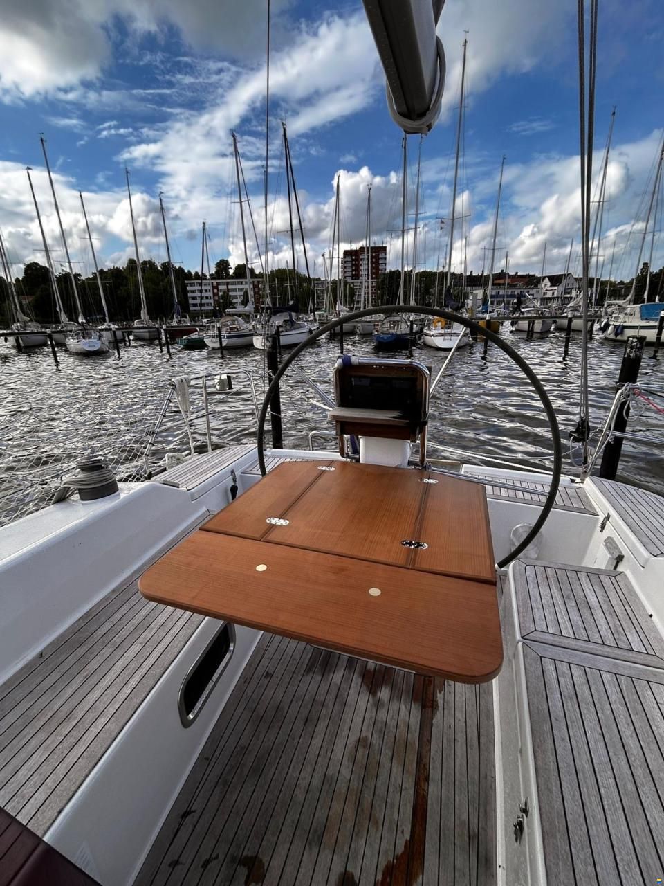 Hanse 350