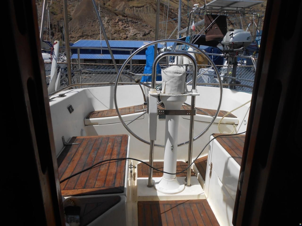 Oyster Heritage 37 Pilot House