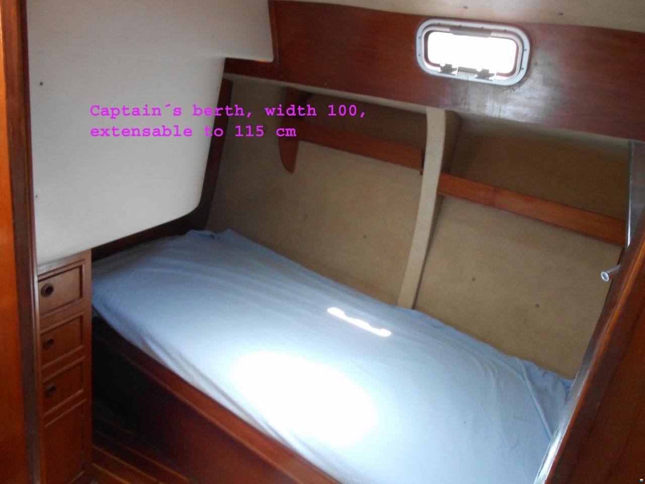 Oyster Heritage 37 Pilot House
