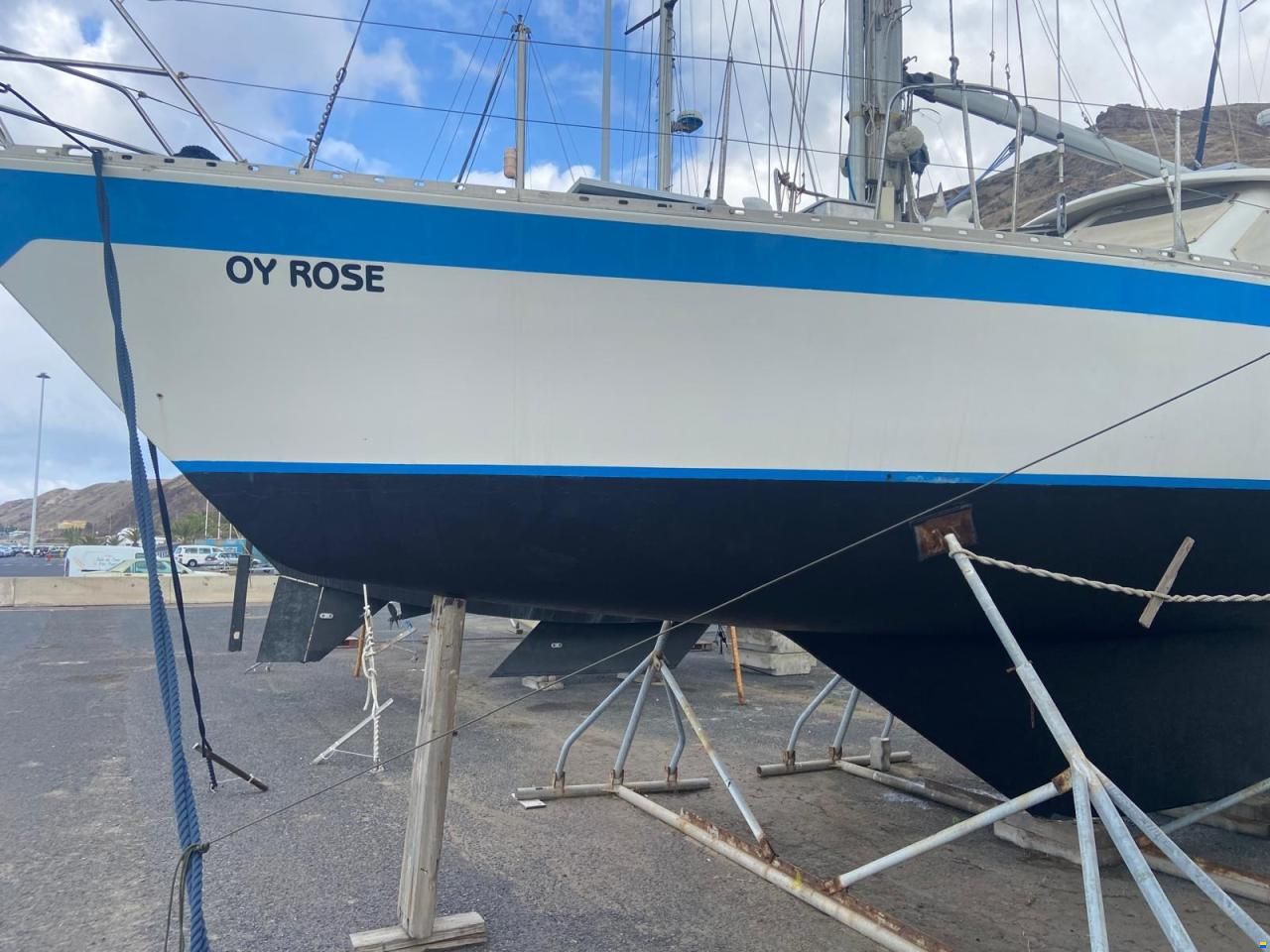 Oyster Heritage 37 Pilot House