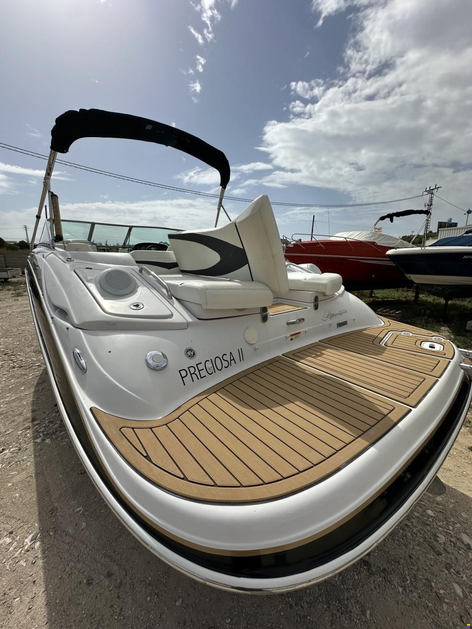 Four Winns H260