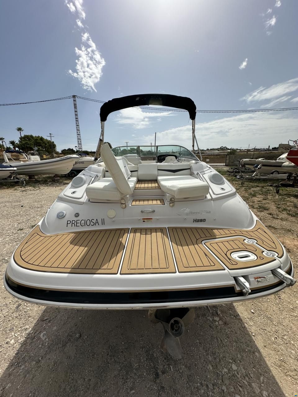Four Winns H260