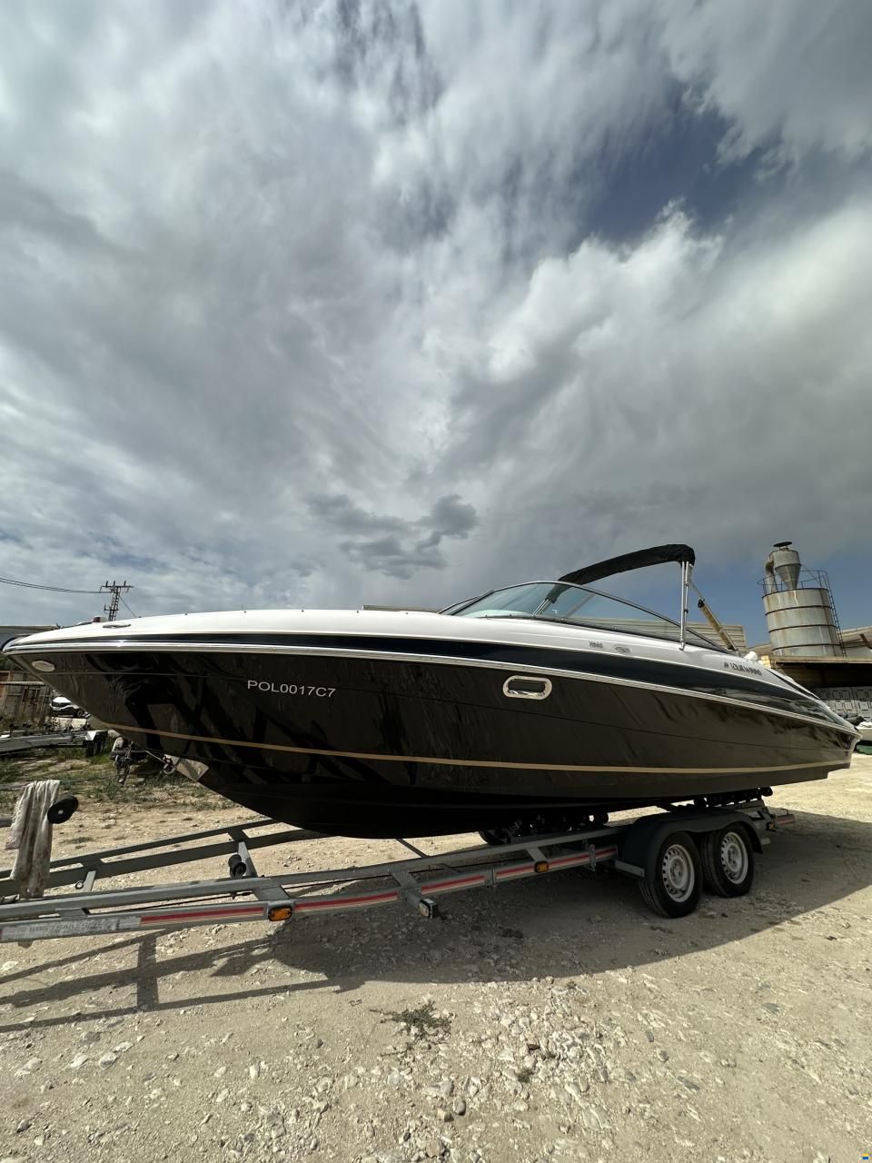 Four Winns H260