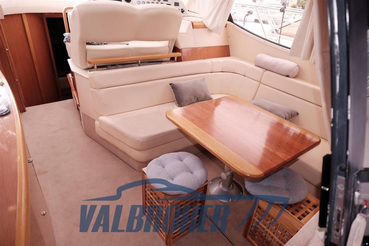 Sealine C 39