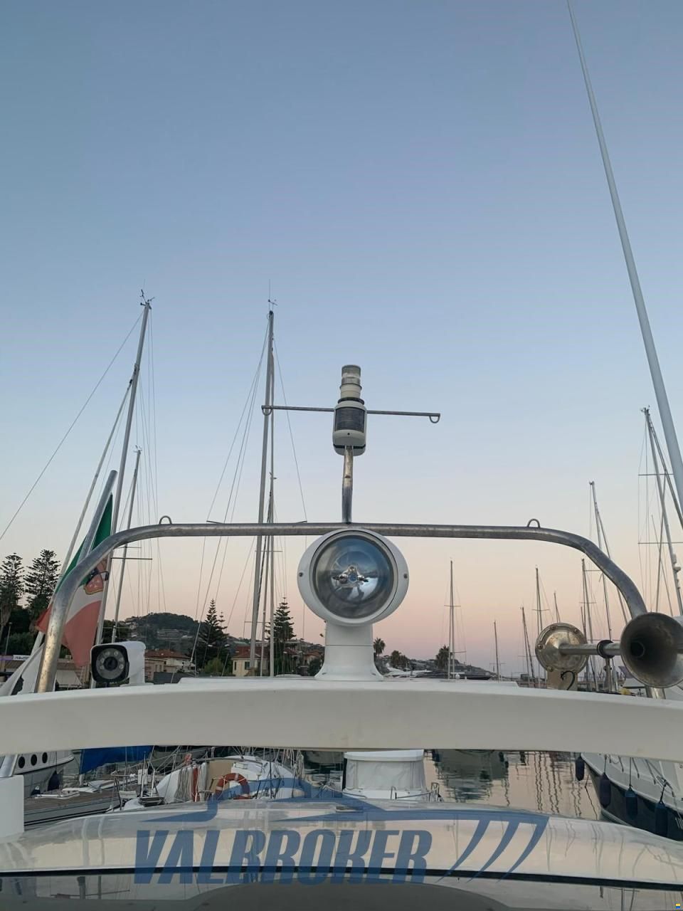 Sealine C 39