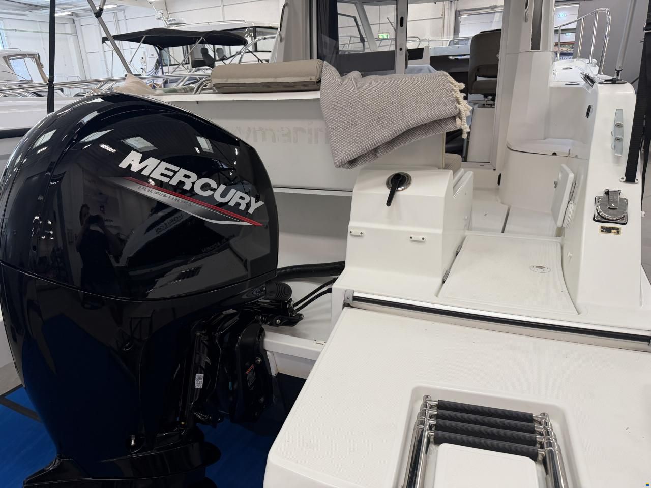 Beneteau Antares 8