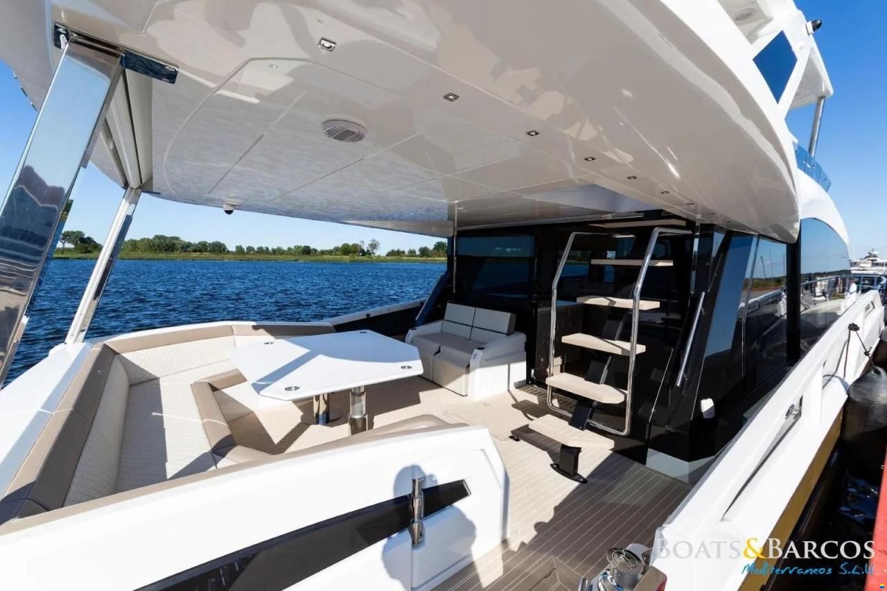 Galeon 640 Fly