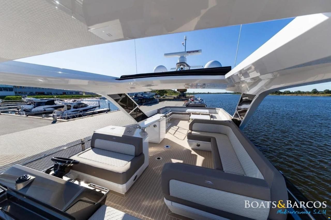 Galeon 640 Fly
