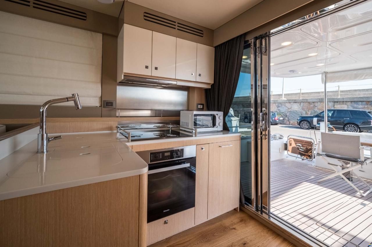 Sirena 58