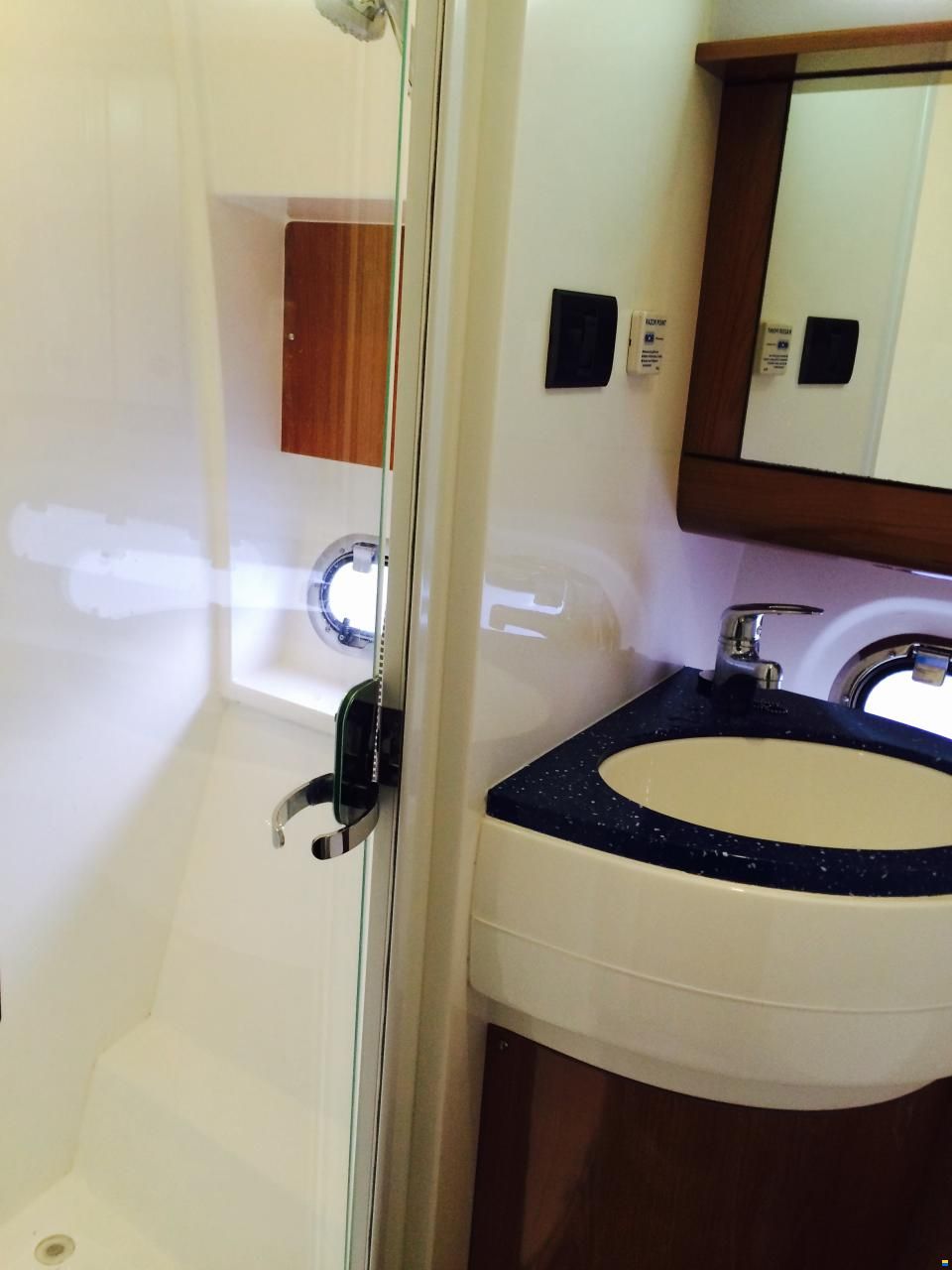 Sealine 42/5