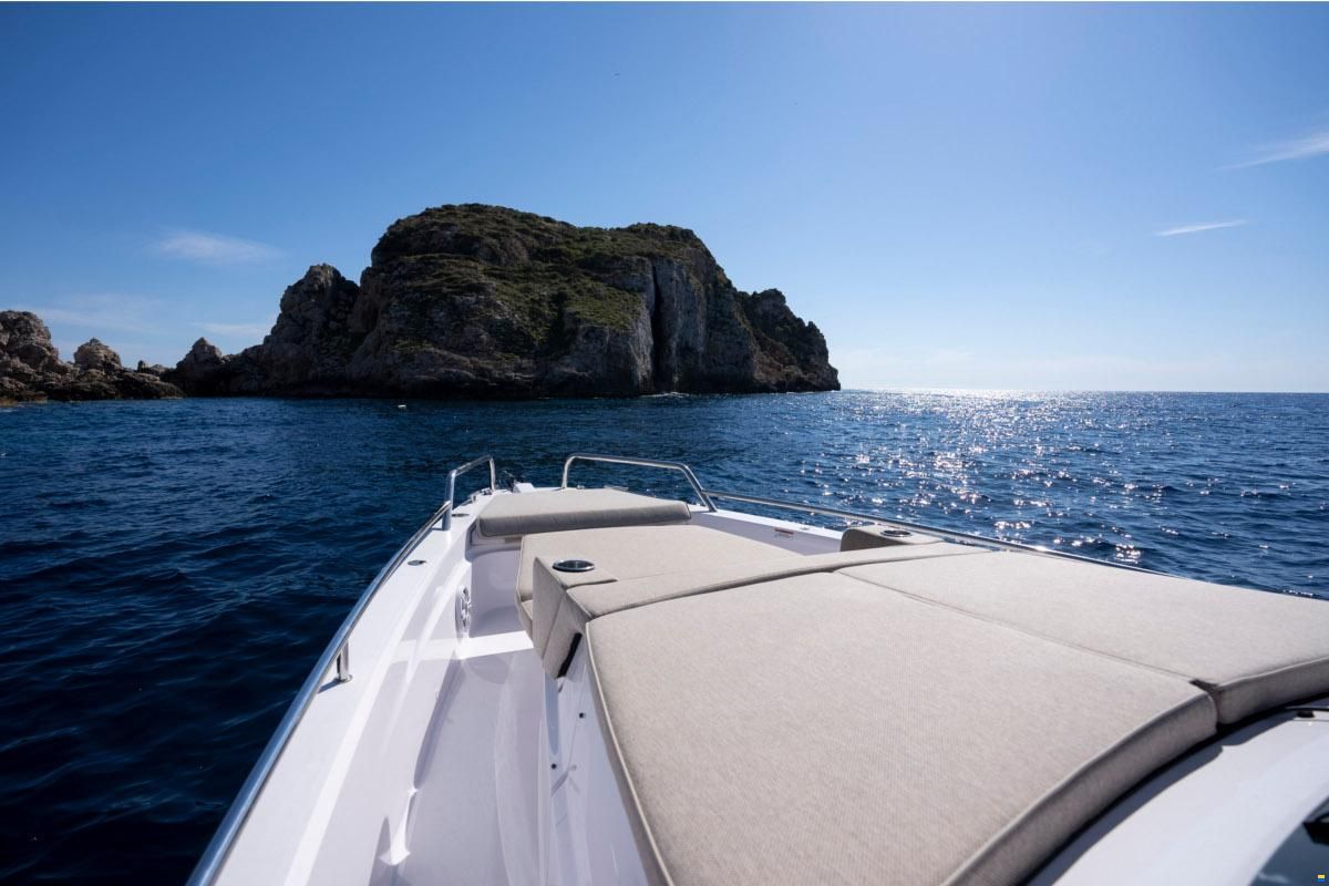 Axopar 37 SUN TOP MEDITERRANA
