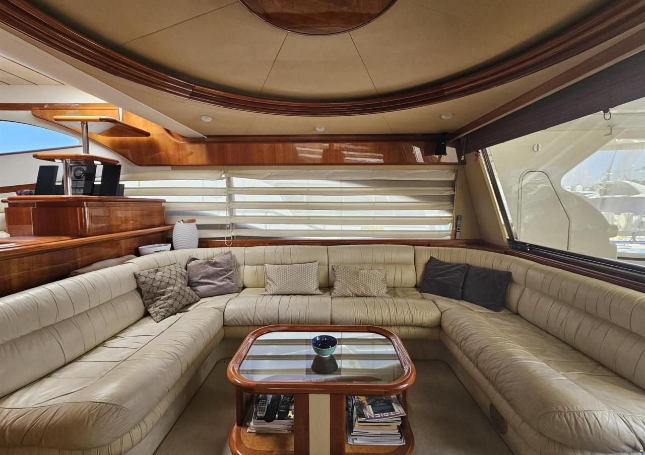 Ferretti 68