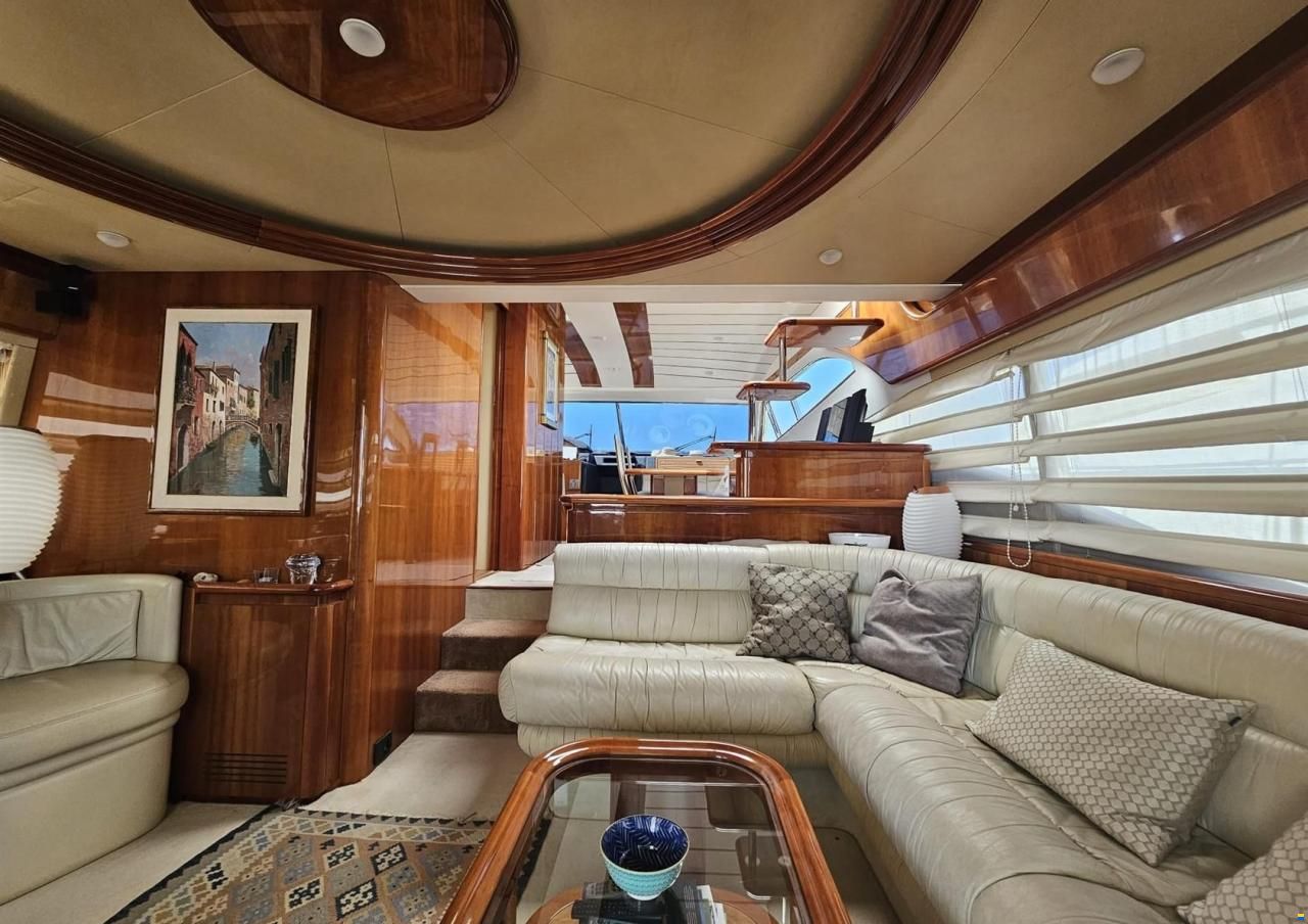 Ferretti 68