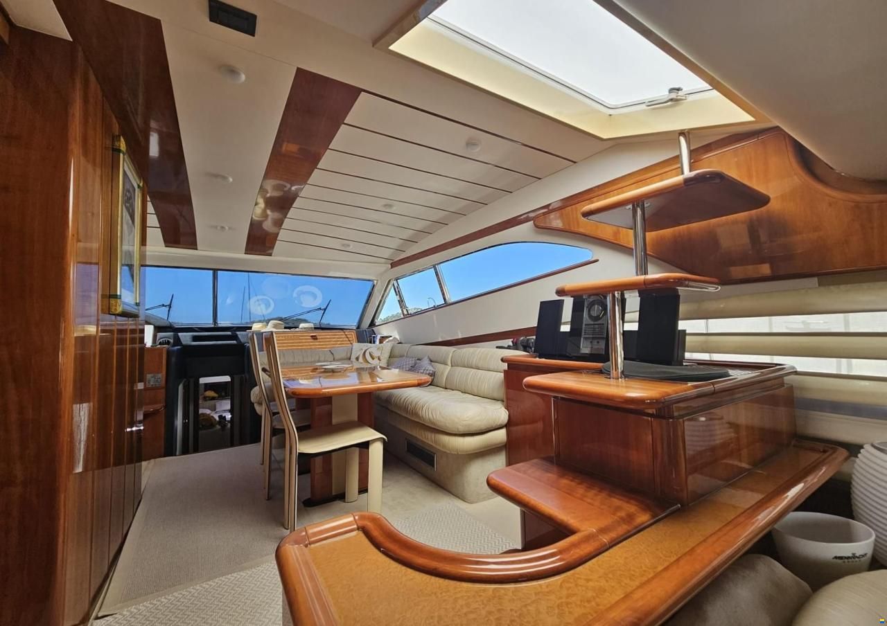 Ferretti 68