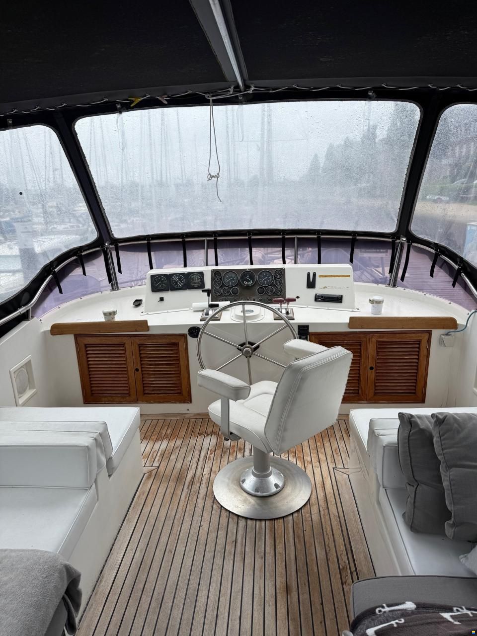 AMS Trawler 42
