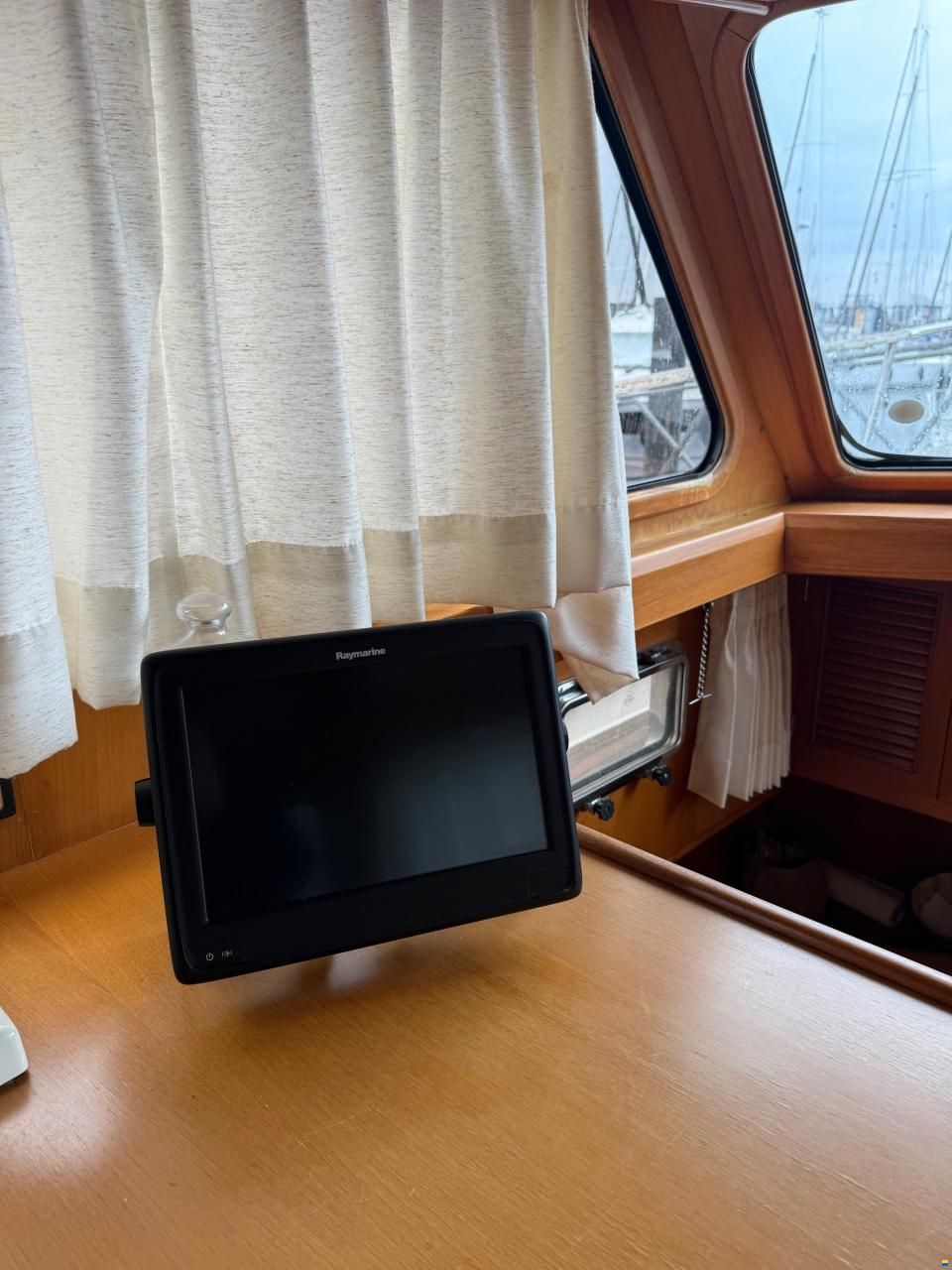 AMS Trawler 42