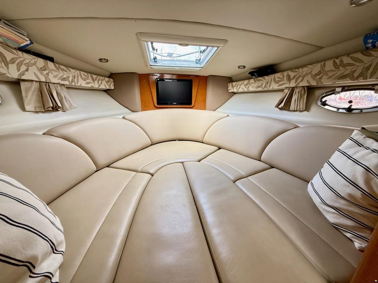 Chaparral 270 Signature