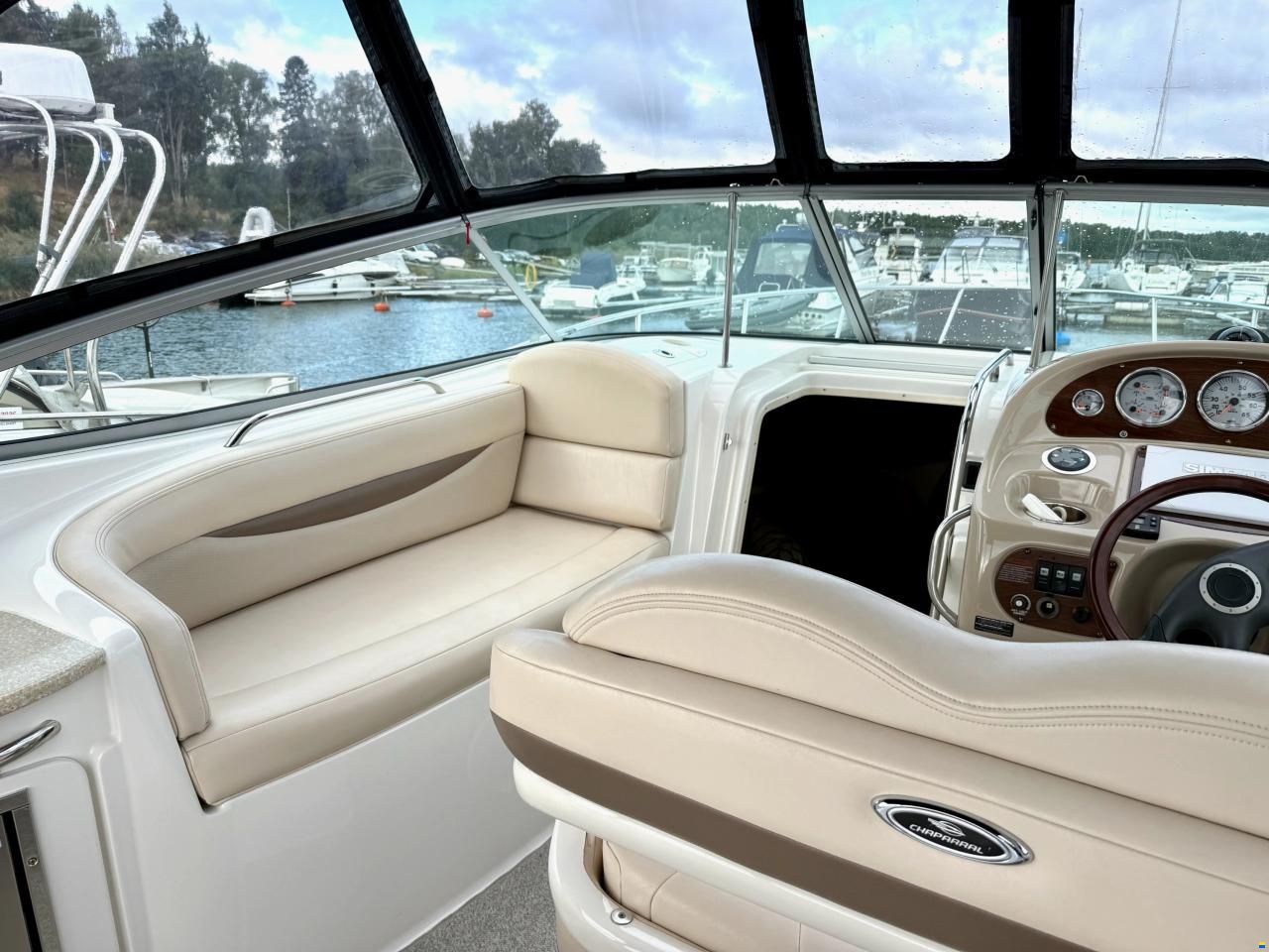 Chaparral 270 Signature